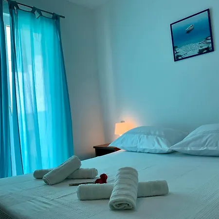 Apartment Nikola Skarica 8 *