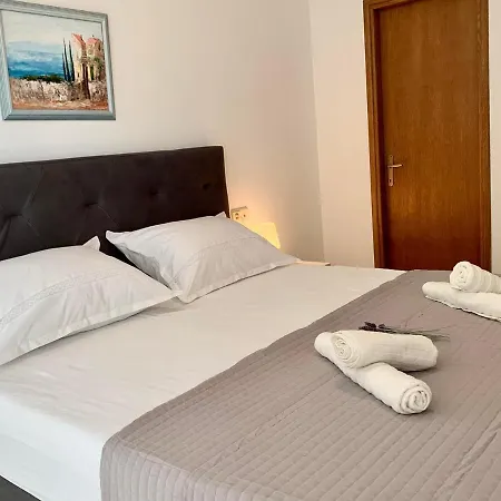 Apartament Nikola Skarica 8 *