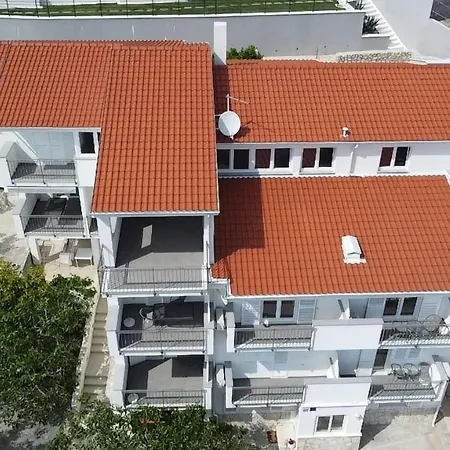 Nikola Skarica 8 Apartament *